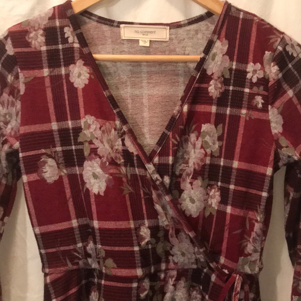 NWOT No Comment Long Sleeve Wrap Dress - Picture 3 of 8